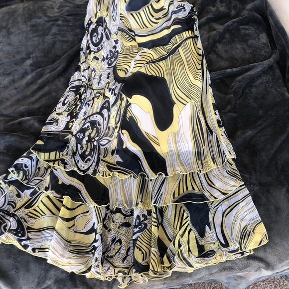 RUSSELL KENGO yellow and blue lined skirt. Fun and flowey Minimal - Picture 3 of 7